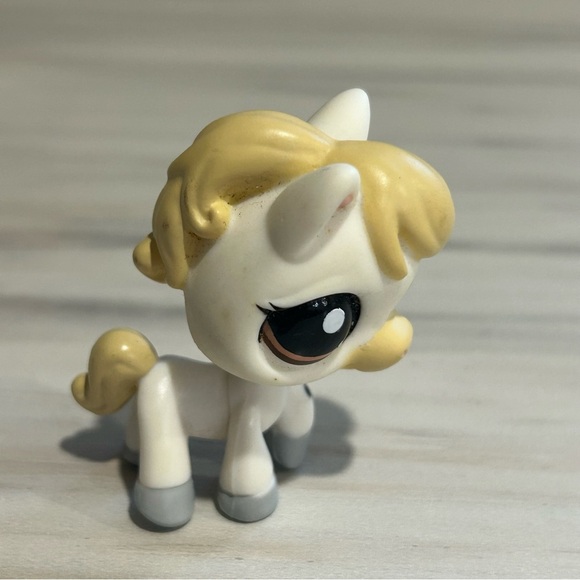 ⭐️ Littlest Pet Shop Authentic # 1709 White Blonde Horse Polka Dots Brown Eyes - Picture 4 of 5